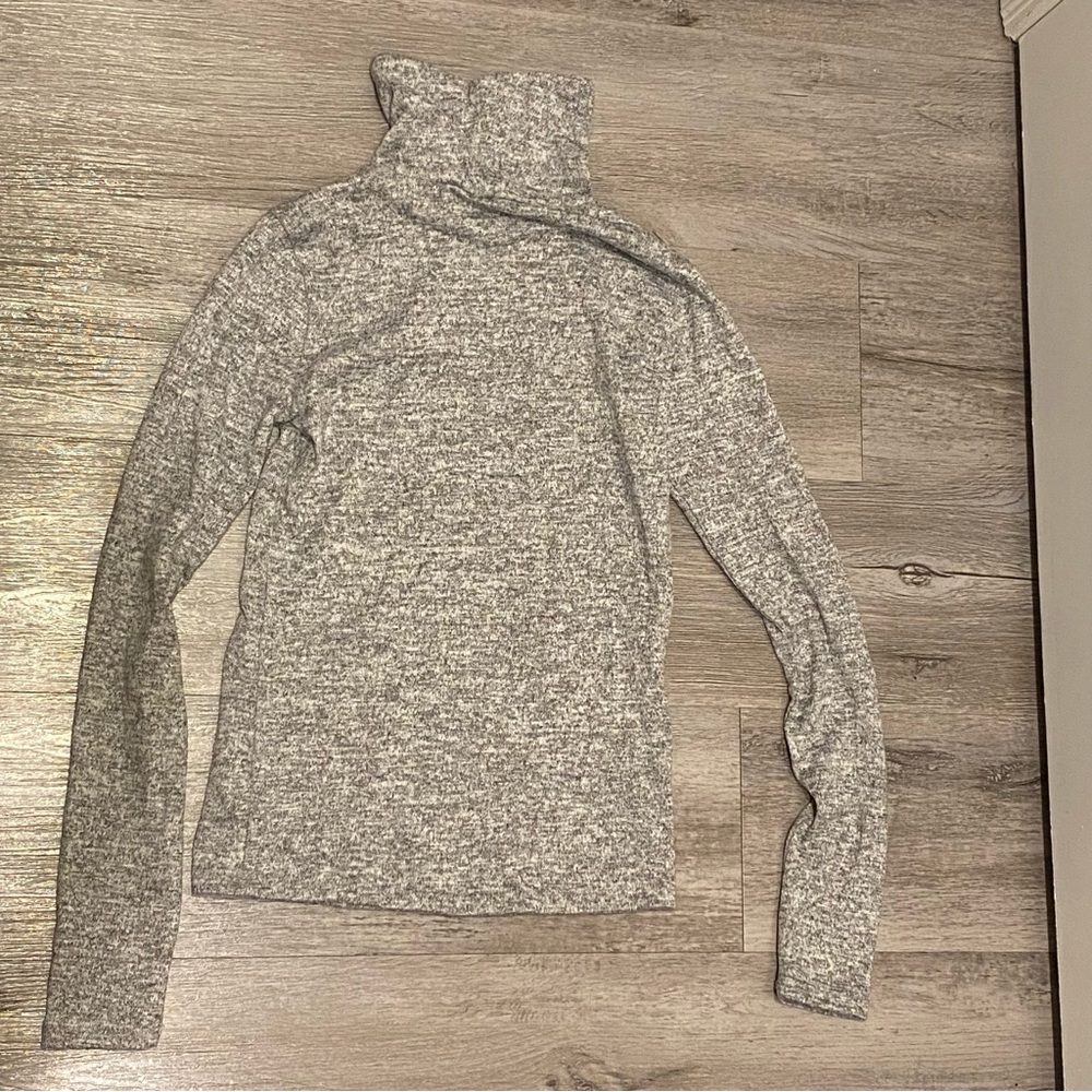 H&M turtleneck